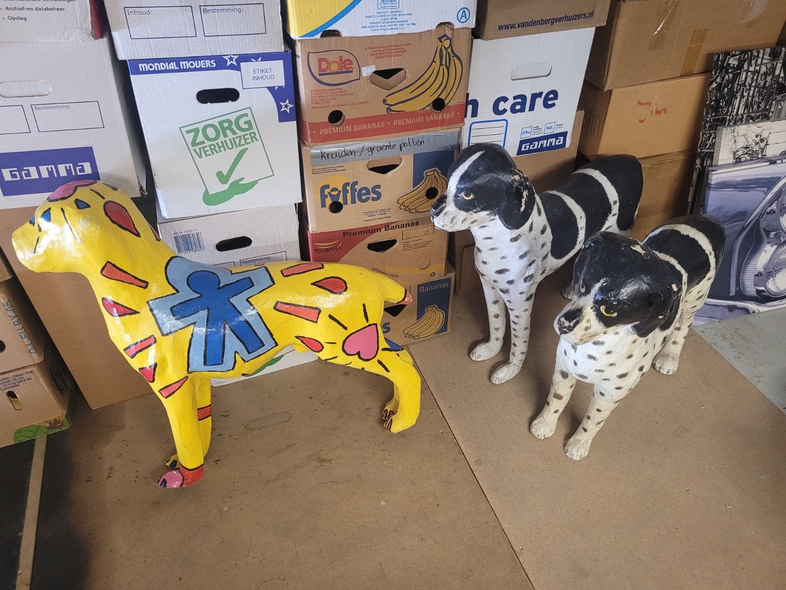 Papier-maché honden mooie kunst, Ophalen