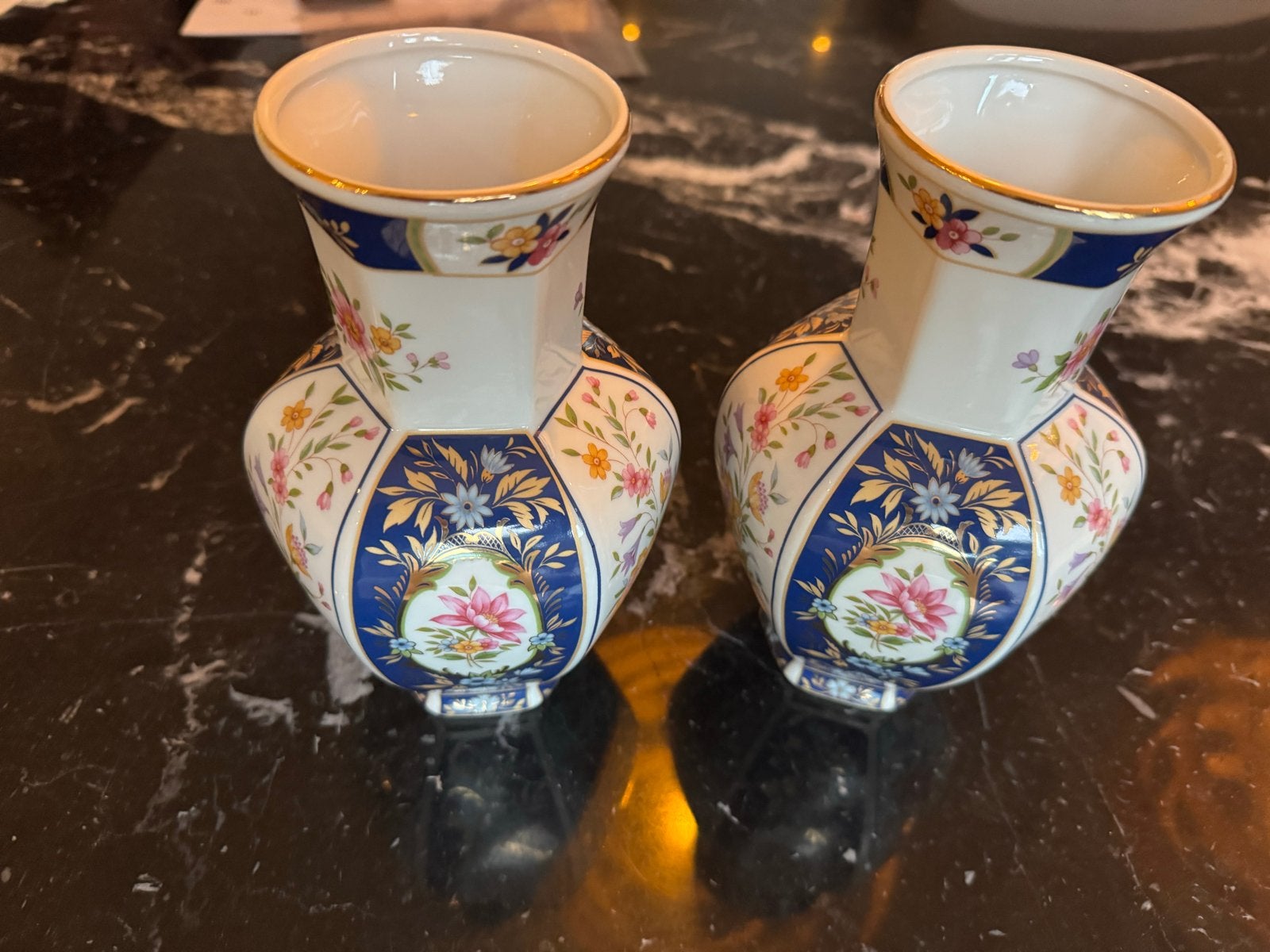 2x Imari Porseleinen Vazen - 20 cm Hoog, Ophalen