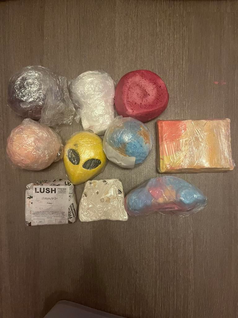 Lush bad producten + zeep, Sieraden, Tassen en Uiterlijk, Uiterlijk | Lichaamsverzorging, Ophalen of Verzenden, Zo goed als nieuw
