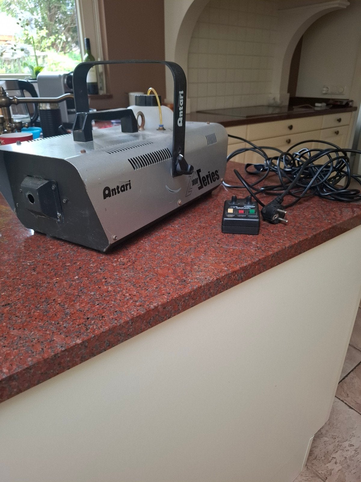 Antari Z-1000 Rookmachine met afstandsbediening, Ophalen of Verzenden, Gebruikt