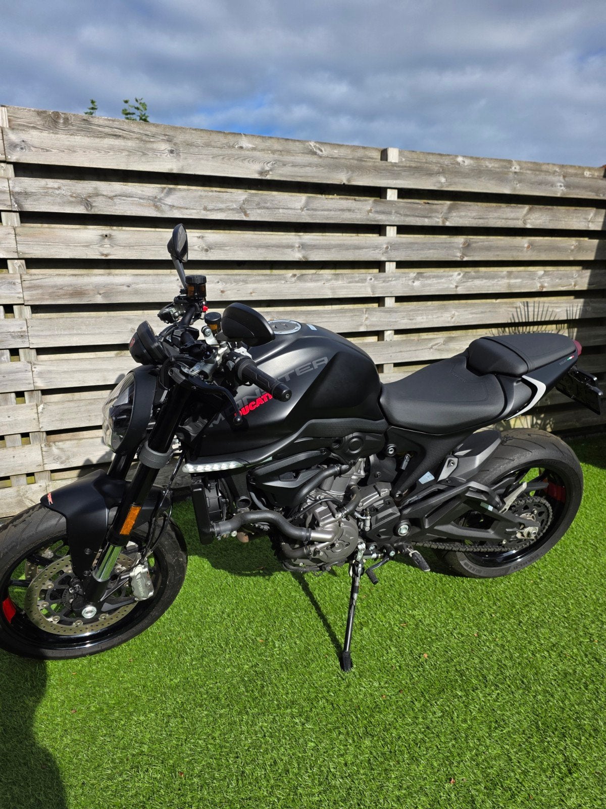 Ducati Monster 937 (2021) - Zo goed als nieuw!, 2 cilinders, Motorrijbewijs A, Gebruikt, Particulier