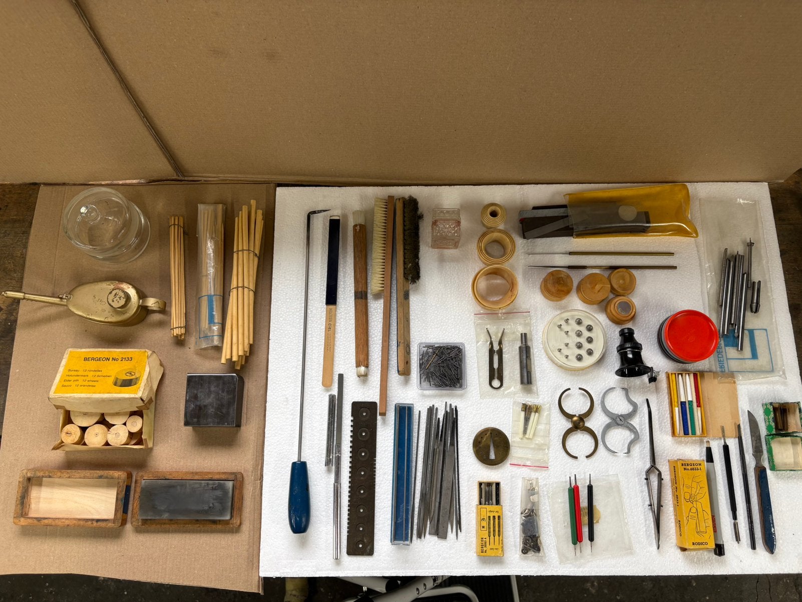 Horlogemakers gereedschap uit nalatenschap, Antiek en Kunst, Antiek | Gereedschap en Instrumenten, Verzenden