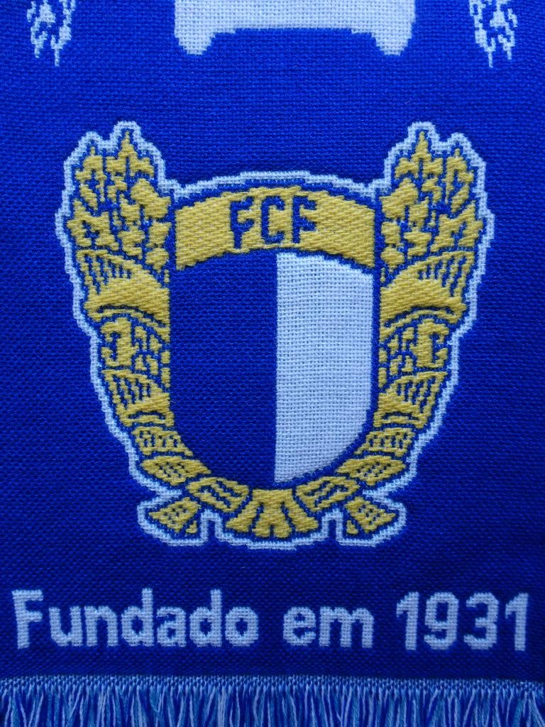 sjaal FC Famalicao, Verzamelen, Ophalen of Verzenden, Nieuw, Buitenlandse clubs, Vaantje of Sjaal