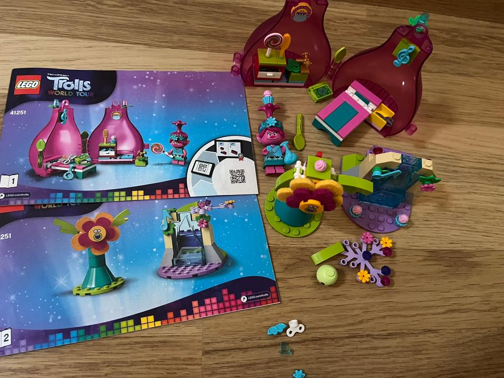 LEGO Poppy's Huisje 41251, Overige thema's, Lego, Ophalen of Verzenden, Complete set