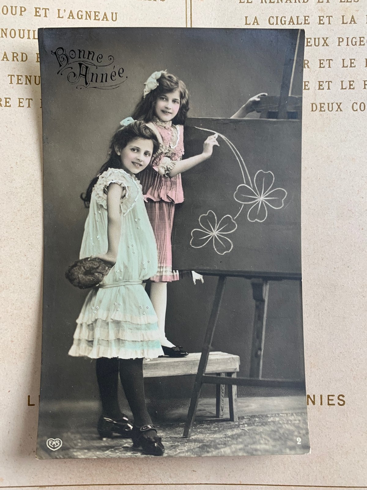 Bonne Année - meisje met lang haar - klaver 4, Ophalen of Verzenden, Voor 1920, Gelopen, Feest(dag)
