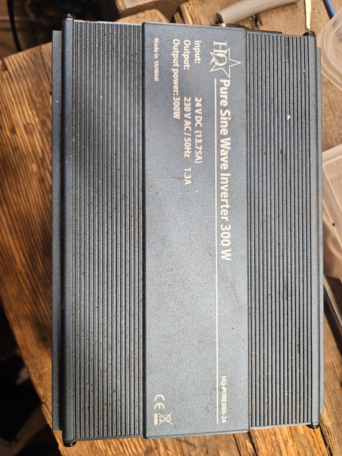 HQ Pure Sine Wave Omvormer 300W 24V DC naar 230V AC, Ophalen of Verzenden, Gebruikt, Overige merken, Omvormer