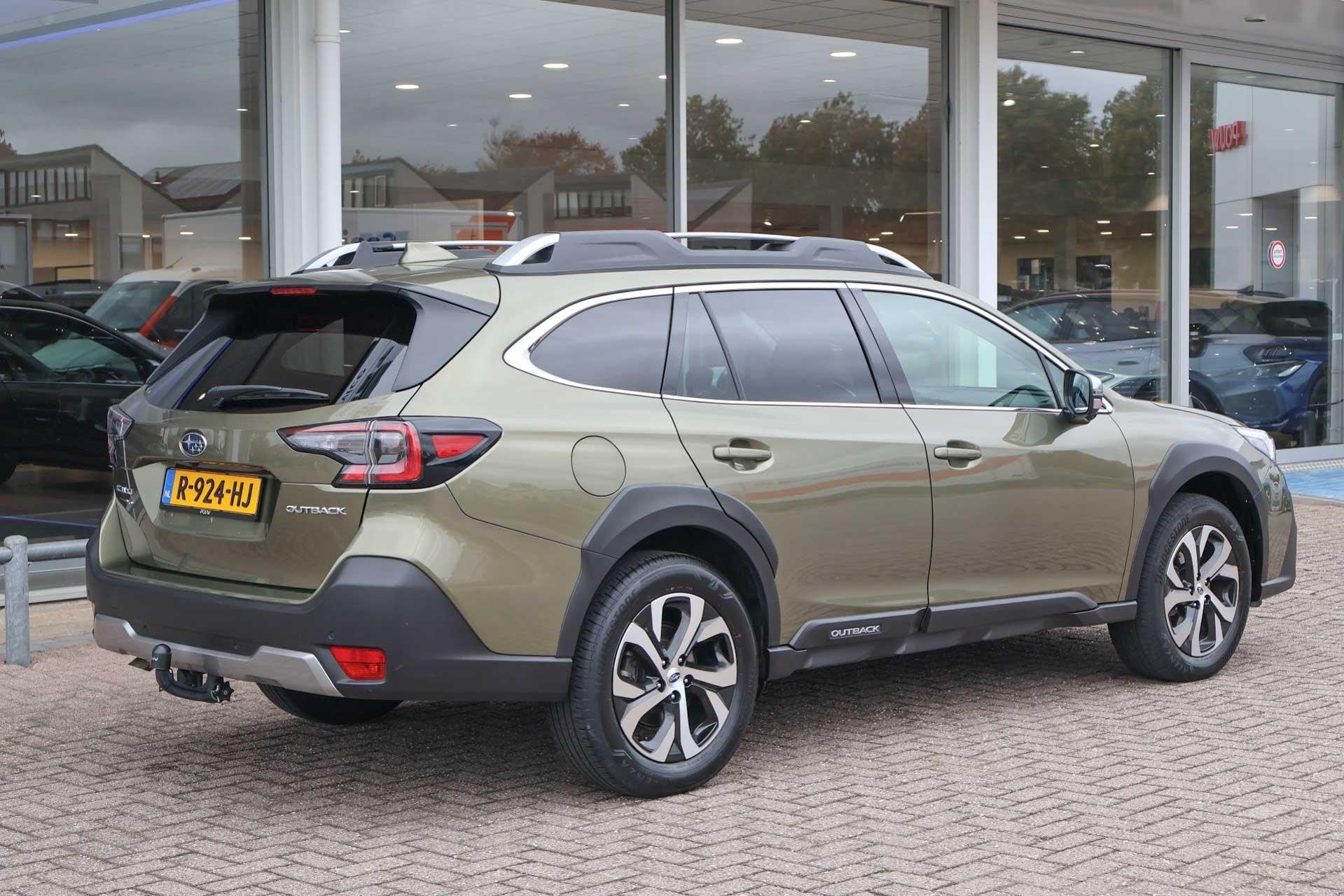 Subaru Outback 2.5i 169pk AUT Premium | Trekhaak | Leder | 3, Auto's, Automaat, Gebruikt, 4 cilinders, 2498 cc