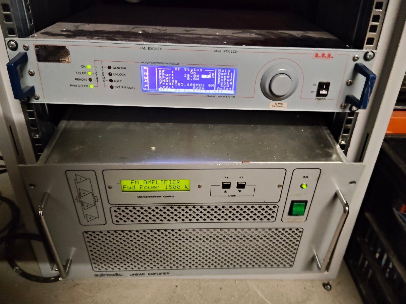 FM zender complete set 1,5kw, Ophalen, Zo goed als nieuw
