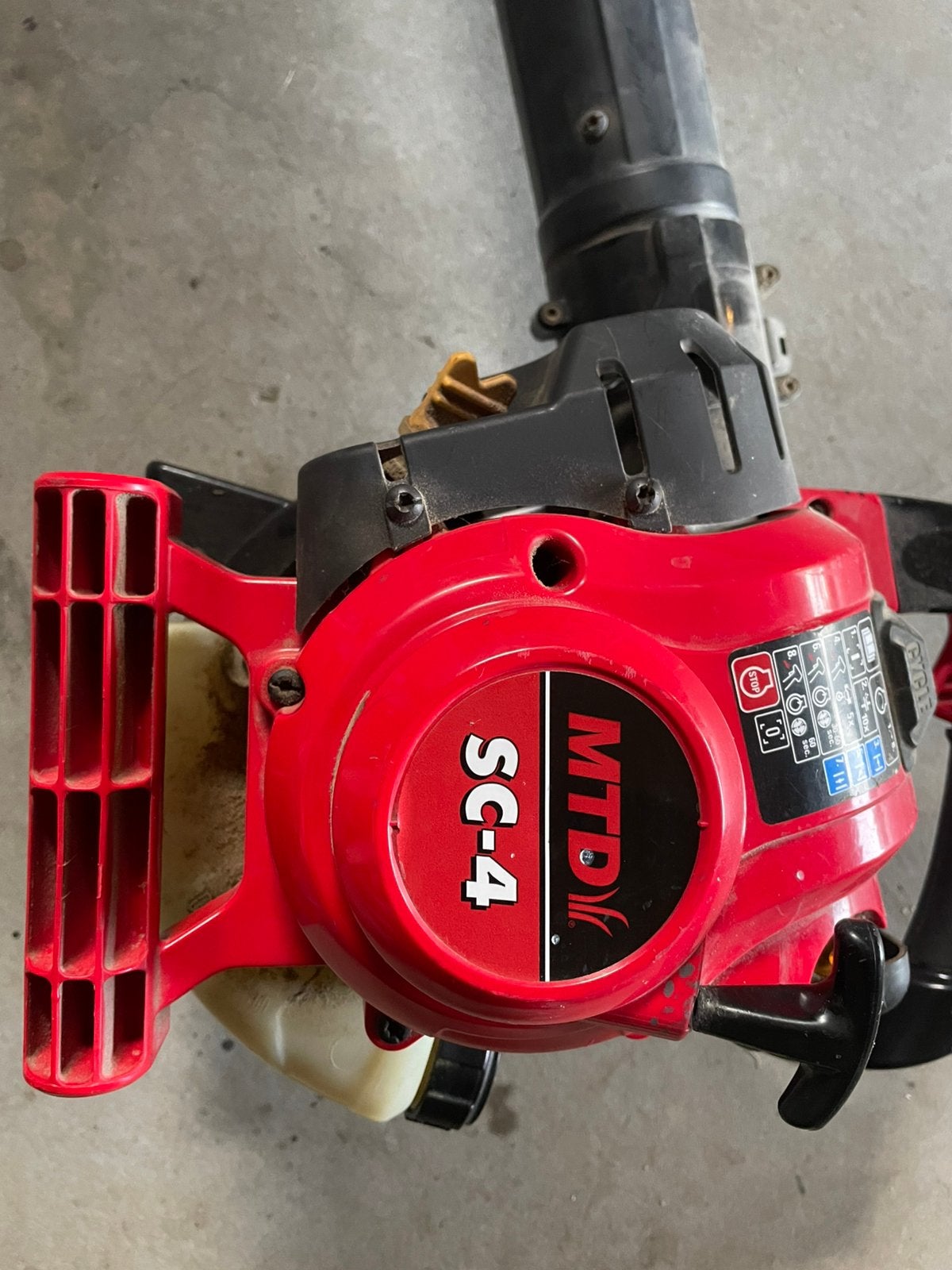 Mtd sc4 viertakt bladblazer, Tuin en Terras, Ophalen of Verzenden, Gebruikt, Benzine, Handgedragen