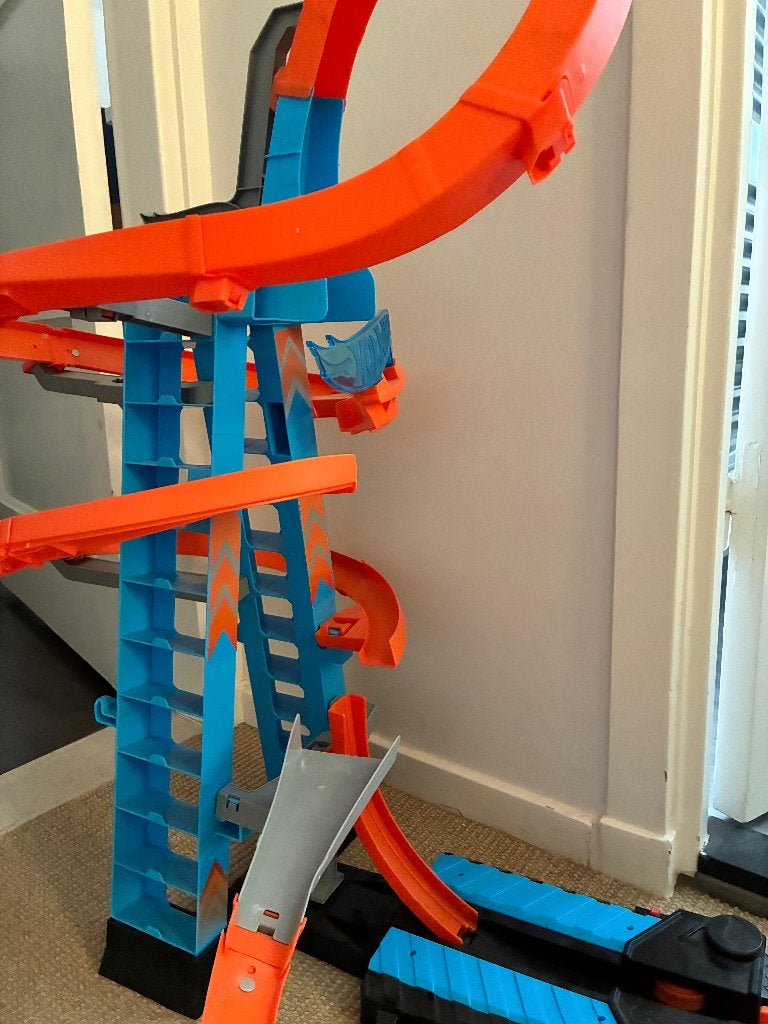 Hot Wheels baan: Sky Crash Tower, Kinderen en Baby's, Speelgoed | Racebanen, Ophalen, Racebaan, Zo goed als nieuw, Hot Wheels