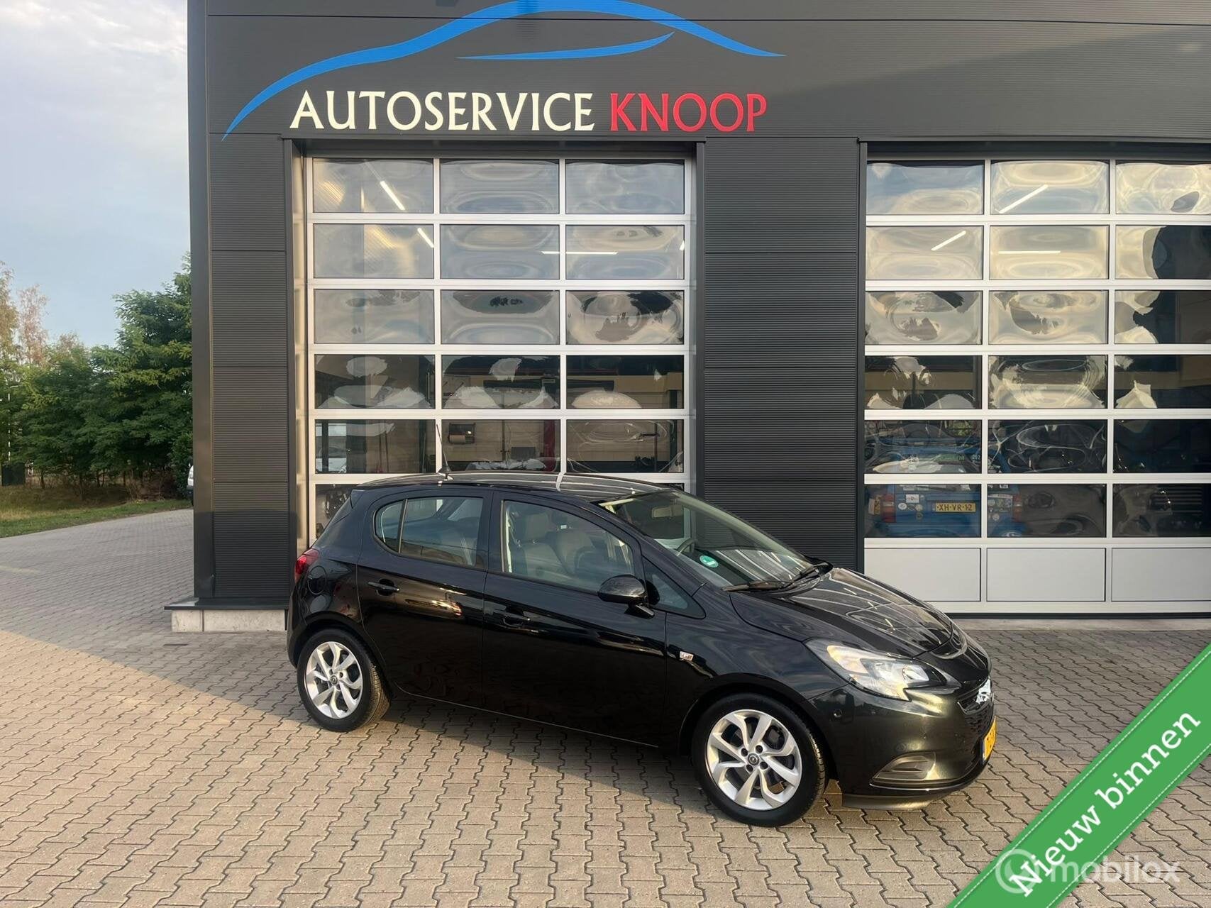 Opel Corsa 1.0 Turbo Edition met all season banden., Voorwielaandrijving, Gebruikt, Euro 6, Zwart
