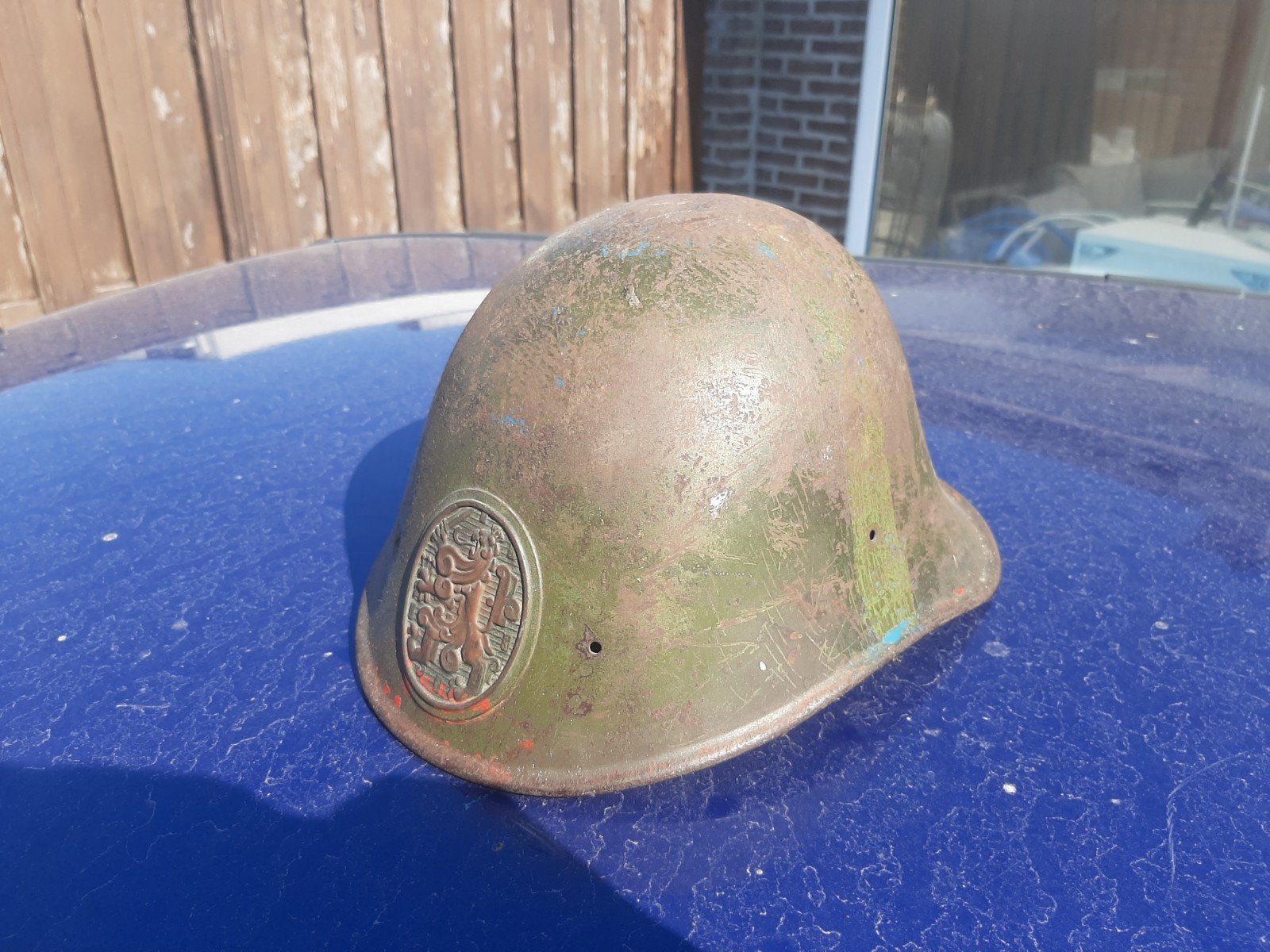 Nederlandse wo2 helm met leeuw zonder binnenwerk, Verzamelen, Militaria | Tweede Wereldoorlog, Ophalen of Verzenden, Landmacht
