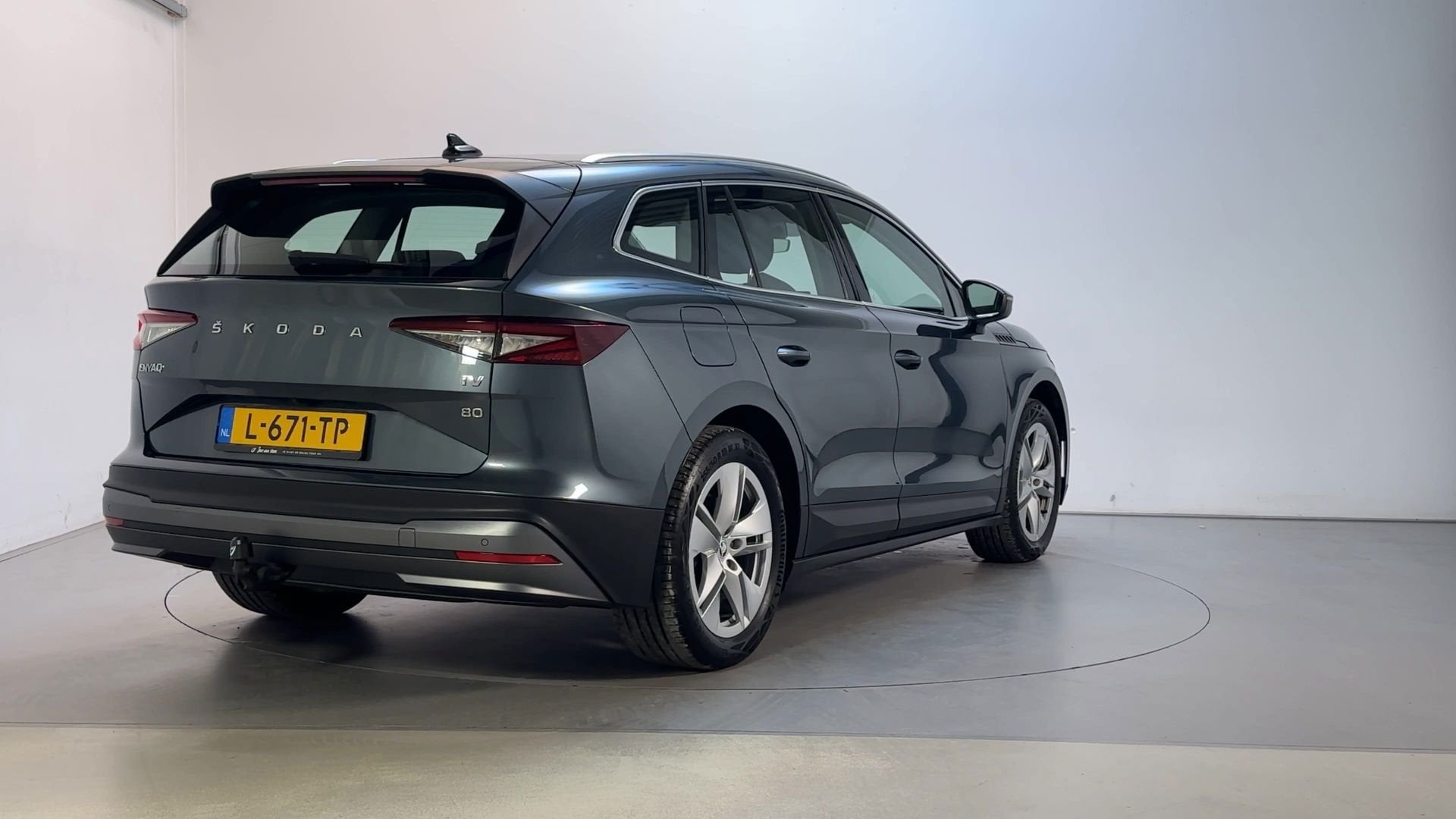 Skoda Enyaq iV 80 SoH 93,51% Camera Navigatie Stoelverwarmin, Auto's, Dealer onderhouden, Gebruikt, Huisgarantie, Met garantie (alle)