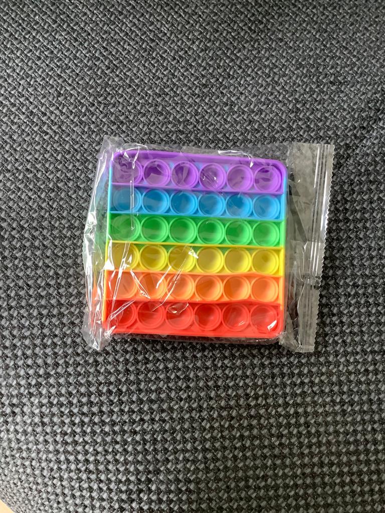 Pop it regenboog vierkant, Ophalen of Verzenden, Nieuw, Jongen of Meisje