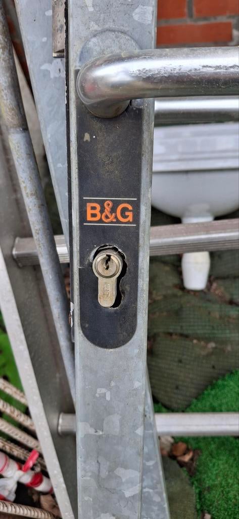 Originele B&G Toegangspoort - 2x130cm breed, 130cm hoog, Met poort, Gebruikt, IJzer, Spijlenhekwerk