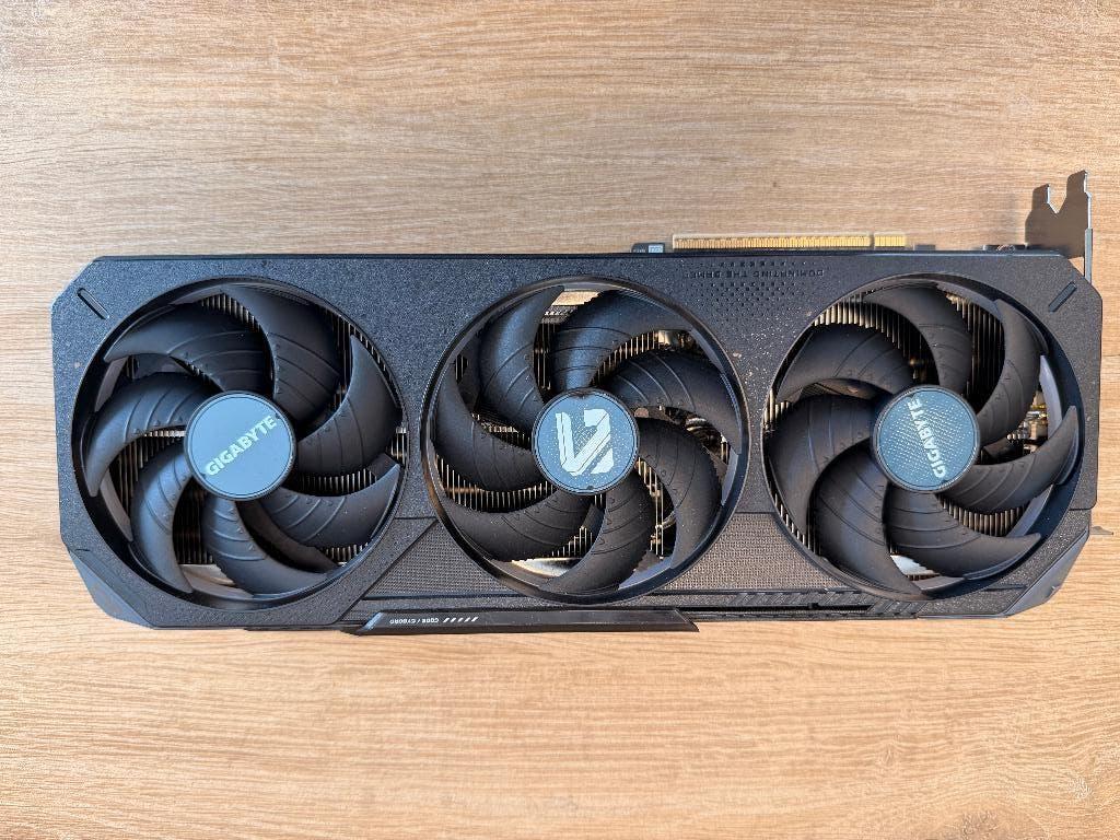 Gigabyte GeForce RTX 5070 GAMING OC 12G (Garantie / Factuur), Computers en Software, Videokaarten, Ophalen, Overige soorten, Zo goed als nieuw