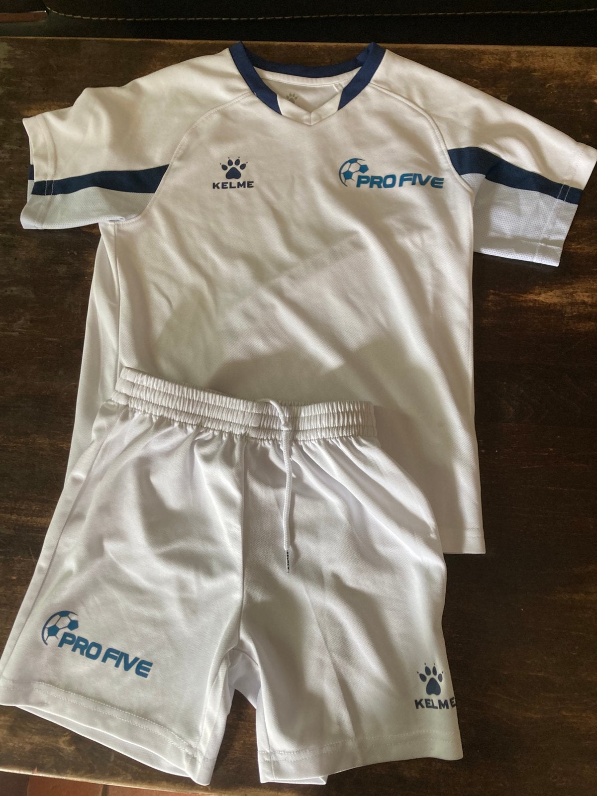 Kelme voetbalset maat 140, Sport en Fitness, Maat XS of kleiner, Ophalen, Zo goed als nieuw, Broek