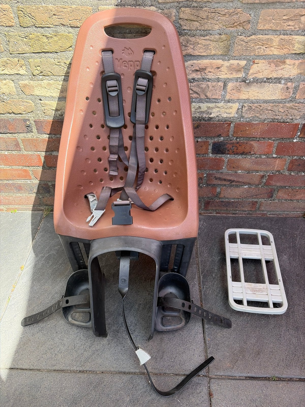 Yepp kinderzitje achterop fiets met bevestigingssysteem, Achterzitje, Ophalen, 15 t/m 25 kg, Gebruikt