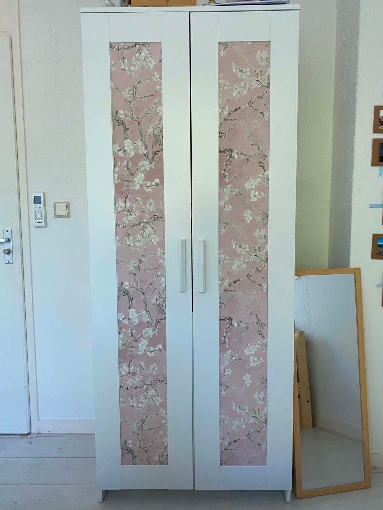 White Wardrobe with Van Gogh Wallpaper + organization, Ophalen, Gebruikt, 50 tot 100 cm, 25 tot 50 cm