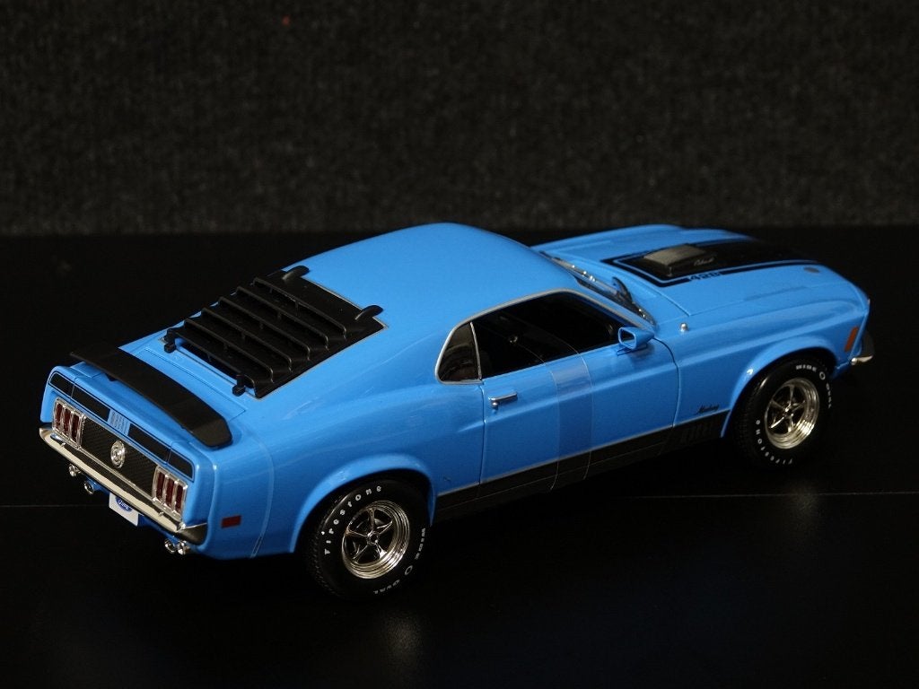 Maisto 1:18 1970 Ford Mustang Mach 1 blauw, Hobby en Vrije tijd, Maisto, Auto, Onbekend, Nieuw