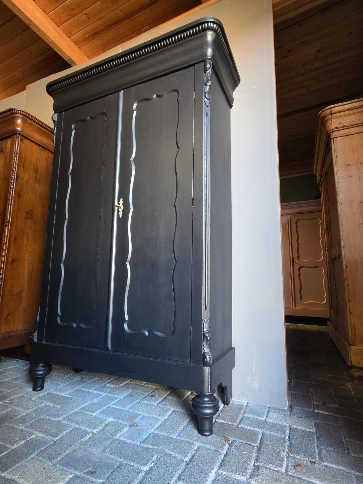Zwarte biedermeier meidenkast kledingkast bez mogelijk, Ophalen of Verzenden