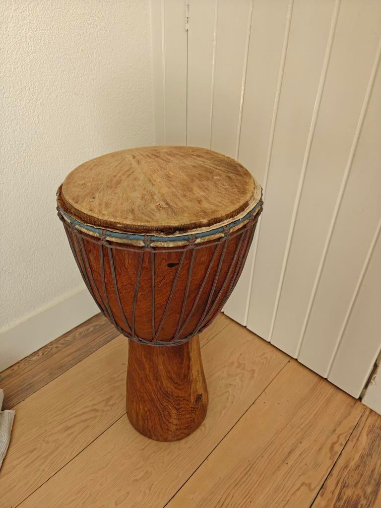 Prachtige Djembe met tas. Warm duidelijk geluid!, Muziek en Instrumenten, Ophalen, Gebruikt, Overige merken