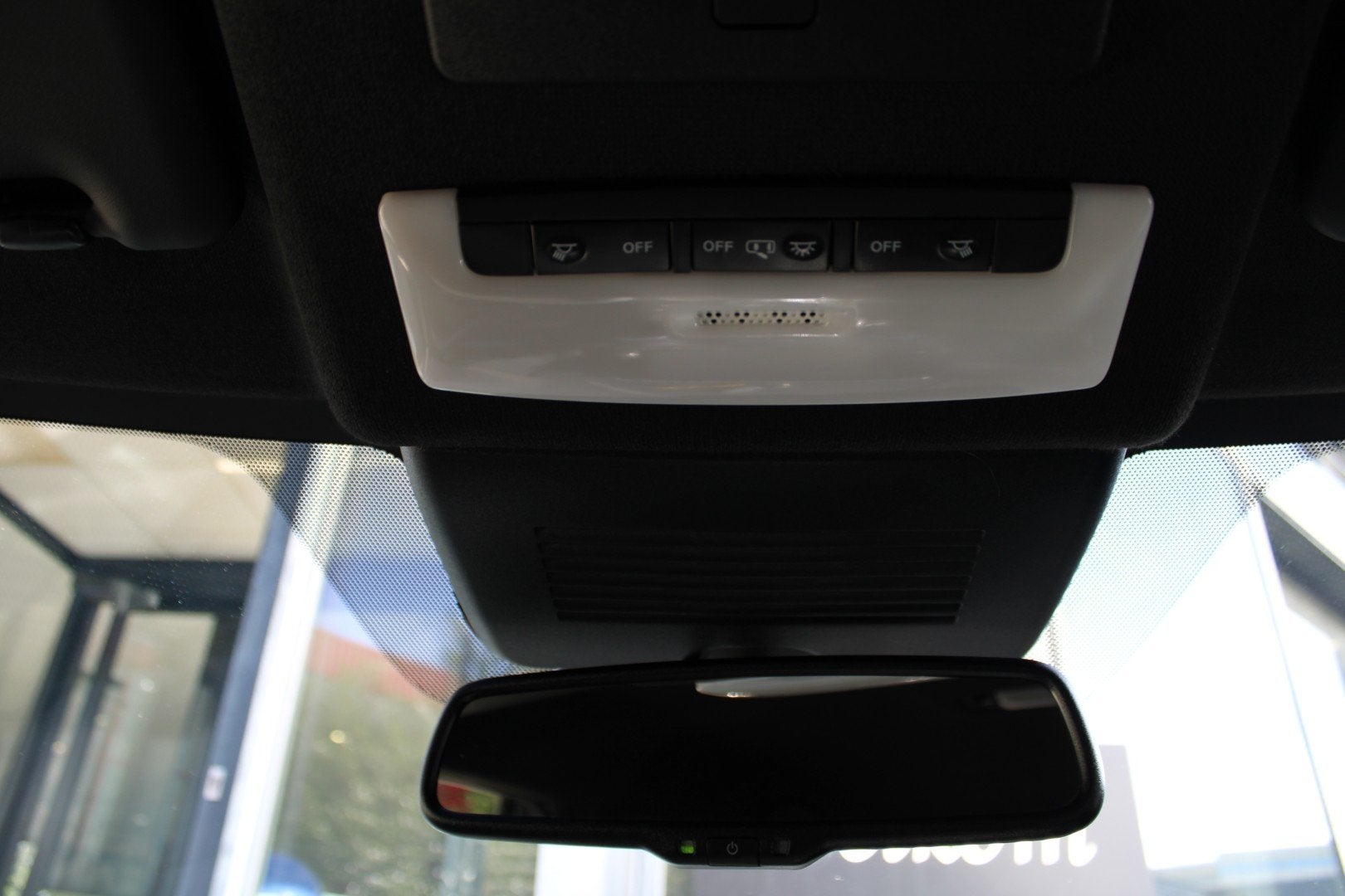 Foto 39 van NISSAN Juke 1.0 DIG-T 114pk Kiiro | Keyless | CruiseControl