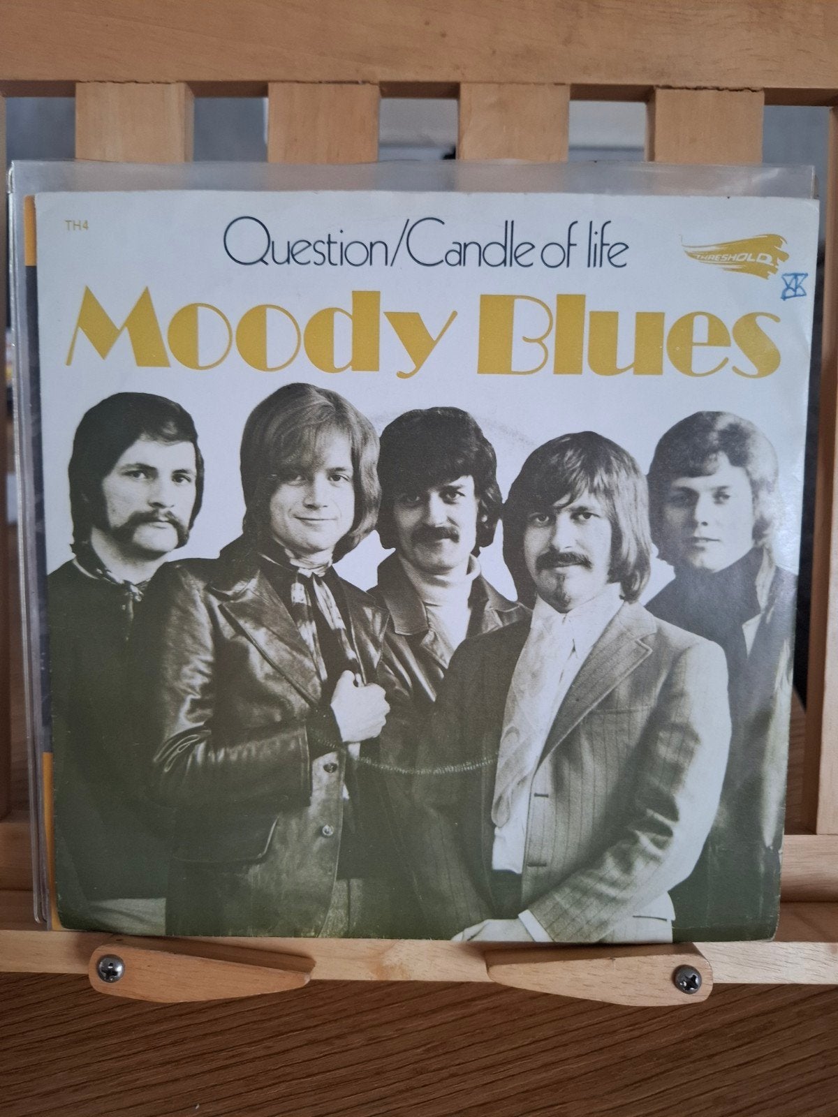 single: moody blues - question, Ophalen of Verzenden, Pop
