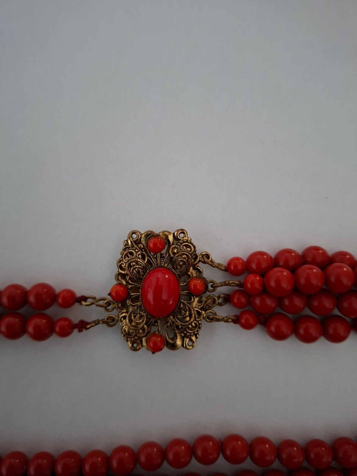 Antieke "Namaak" bloedkoralen ketting met Zeeuwse sluiting, Ophalen of Verzenden, Overige materialen, Ketting