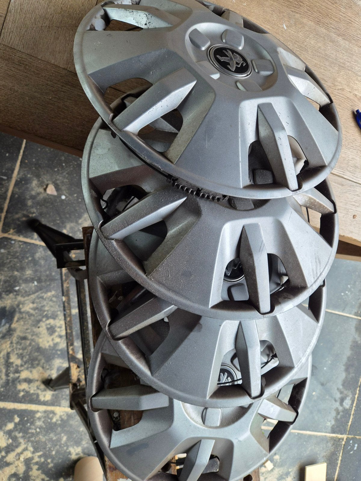 Wieldoppen onbeschadigd, stalen velgen Ducato/Boxer 15 inch!, Ophalen