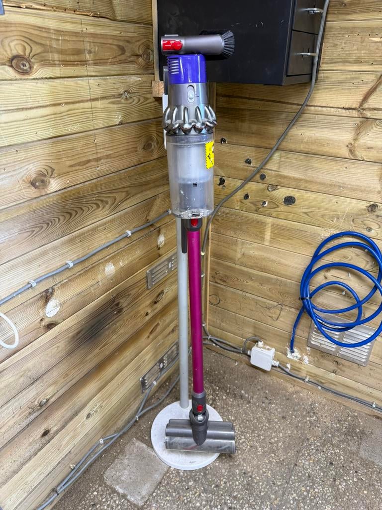 Dyson v 10, Ophalen of Verzenden, Zo goed als nieuw