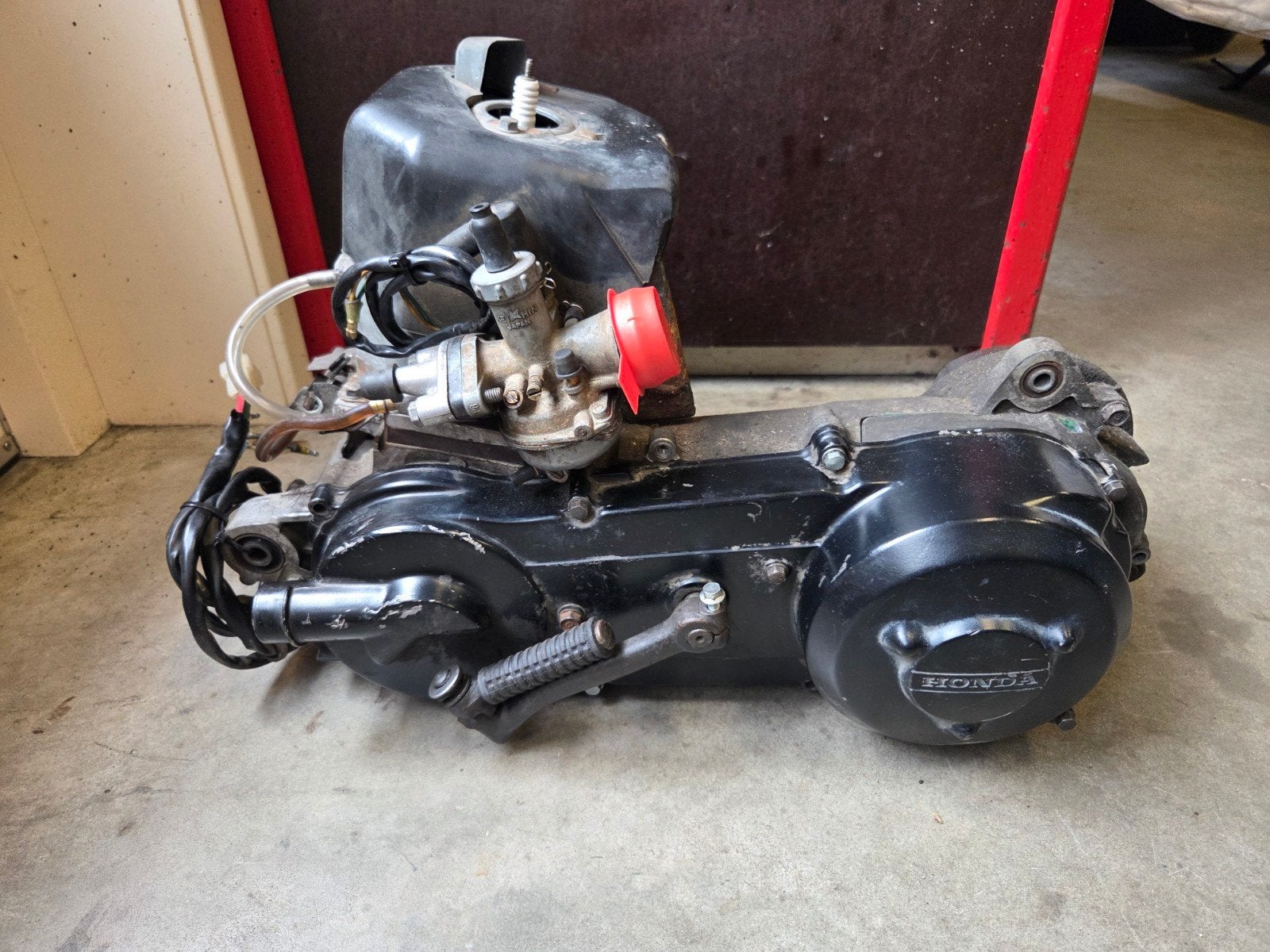 Honda lead 125 motorblok, Ophalen
