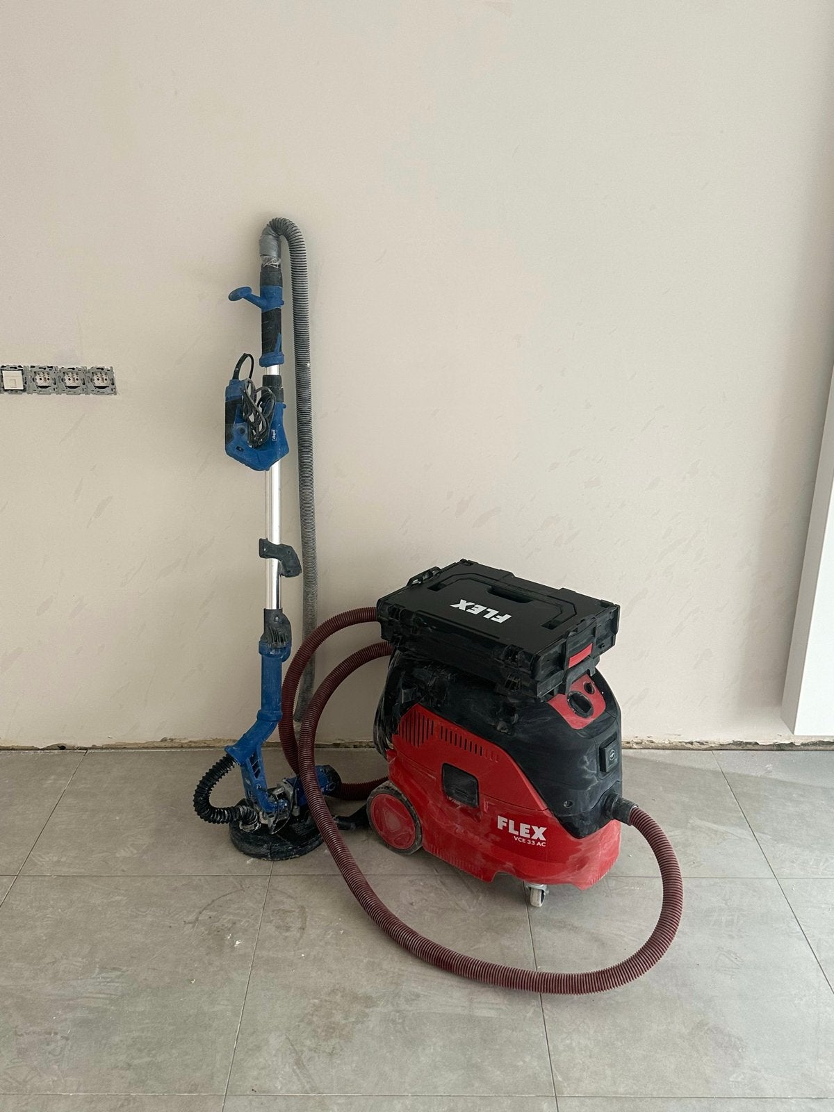 Professionele Wandschuurmachine + Stofzuiger Te Huur, Ophalen