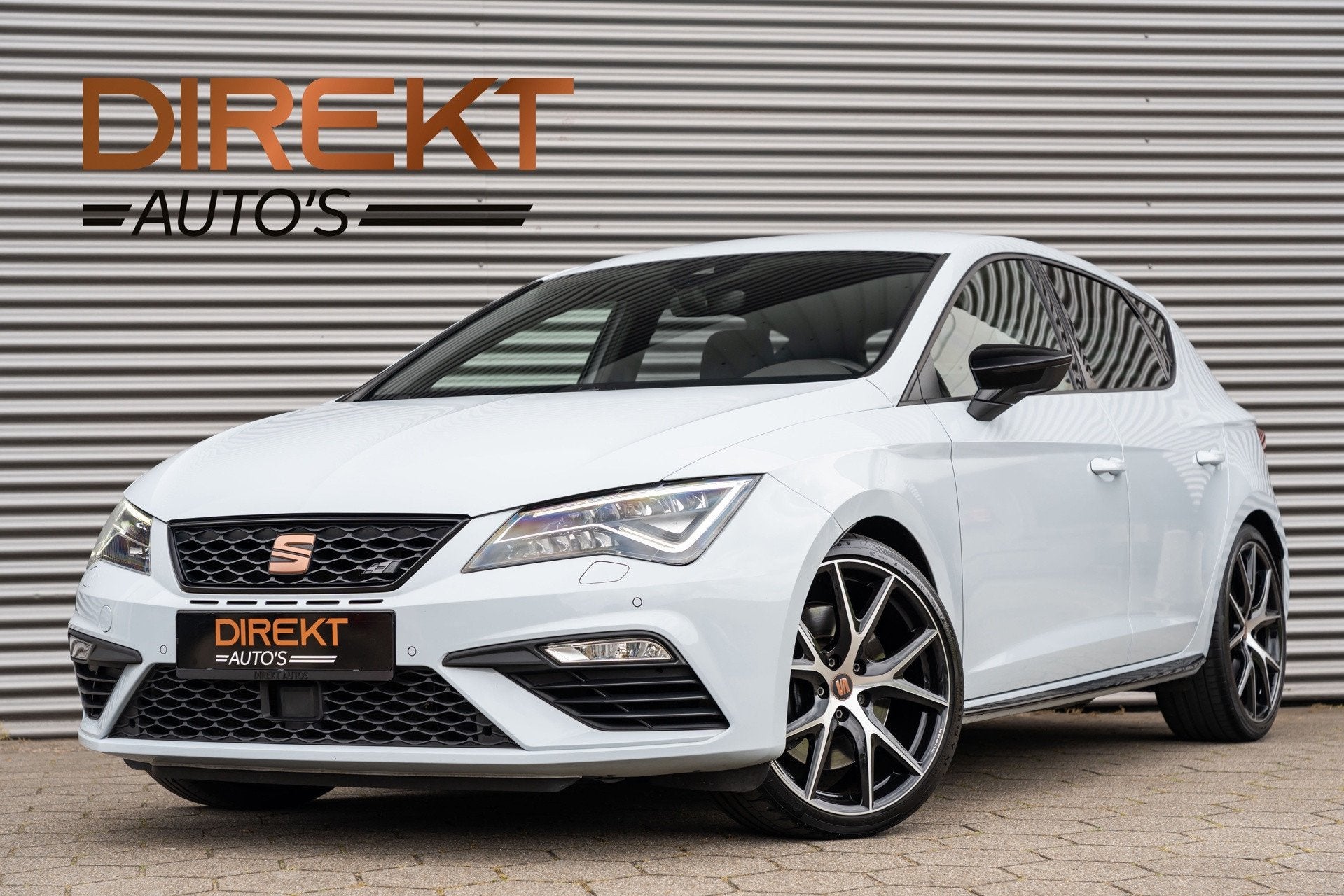 SEAT Leon 2.0 TSI CUPRA BEATS CAMERA KEYLESS DYNAMIC GREY, 15 km/l, Gebruikt, Zwart, 4 cilinders