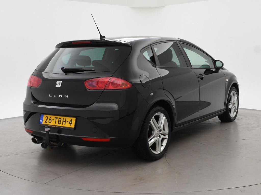 SEAT Leon 1.2 TSI 105 PK + TREKHAAK | NAVIGATIE | LEDER INTE, Voorwielaandrijving, Euro 5, Stof, Gebruikt
