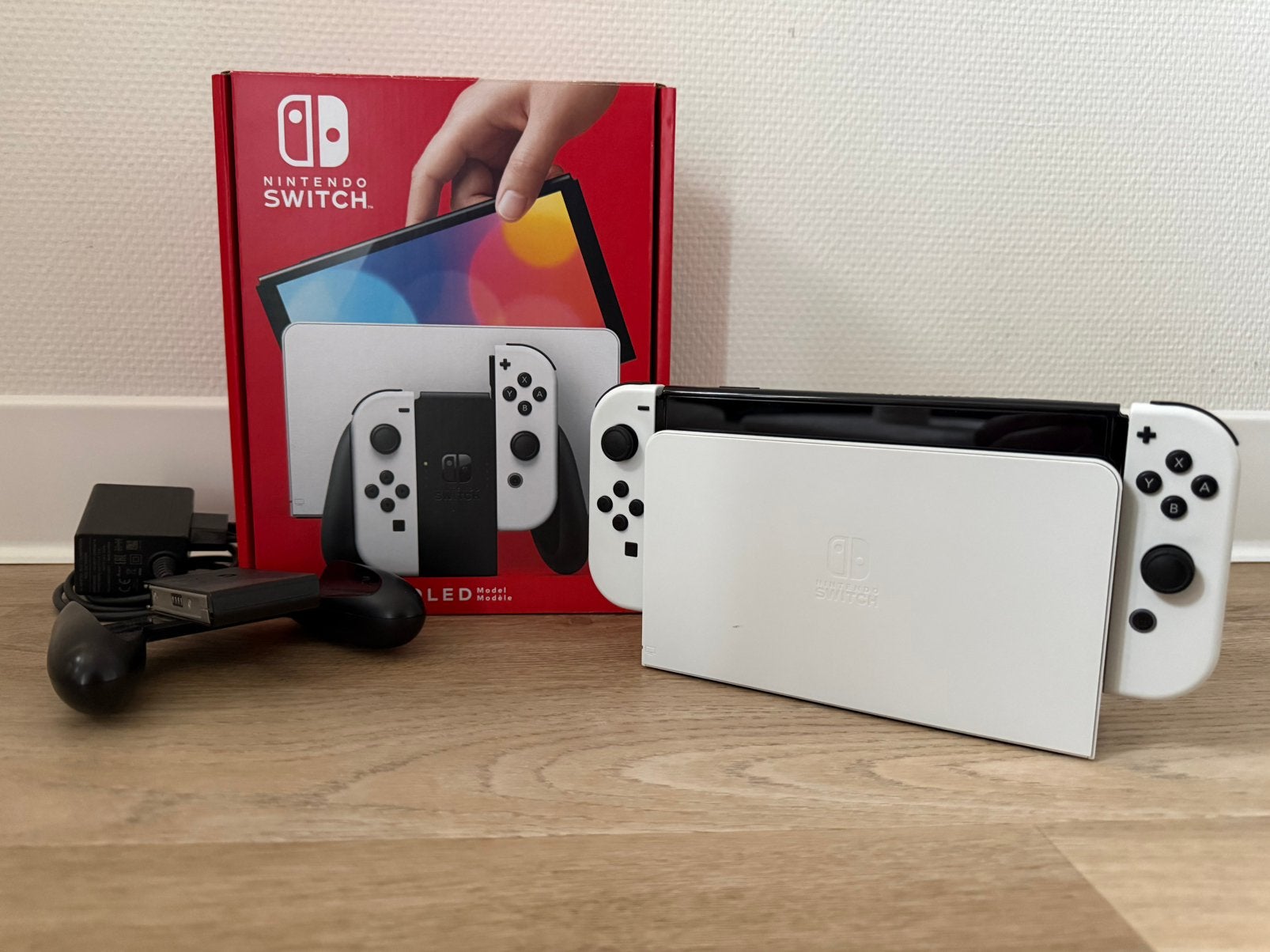 Nintendo Switch OLED + met extra. (onbeperkt spellen), Ophalen of Verzenden, Zo goed als nieuw, Met 1 controller, Switch OLED