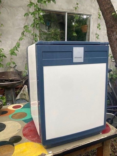 koelkastje, Ophalen, Minder dan 85 cm, Minder dan 75 liter, 45 tot 60 cm
