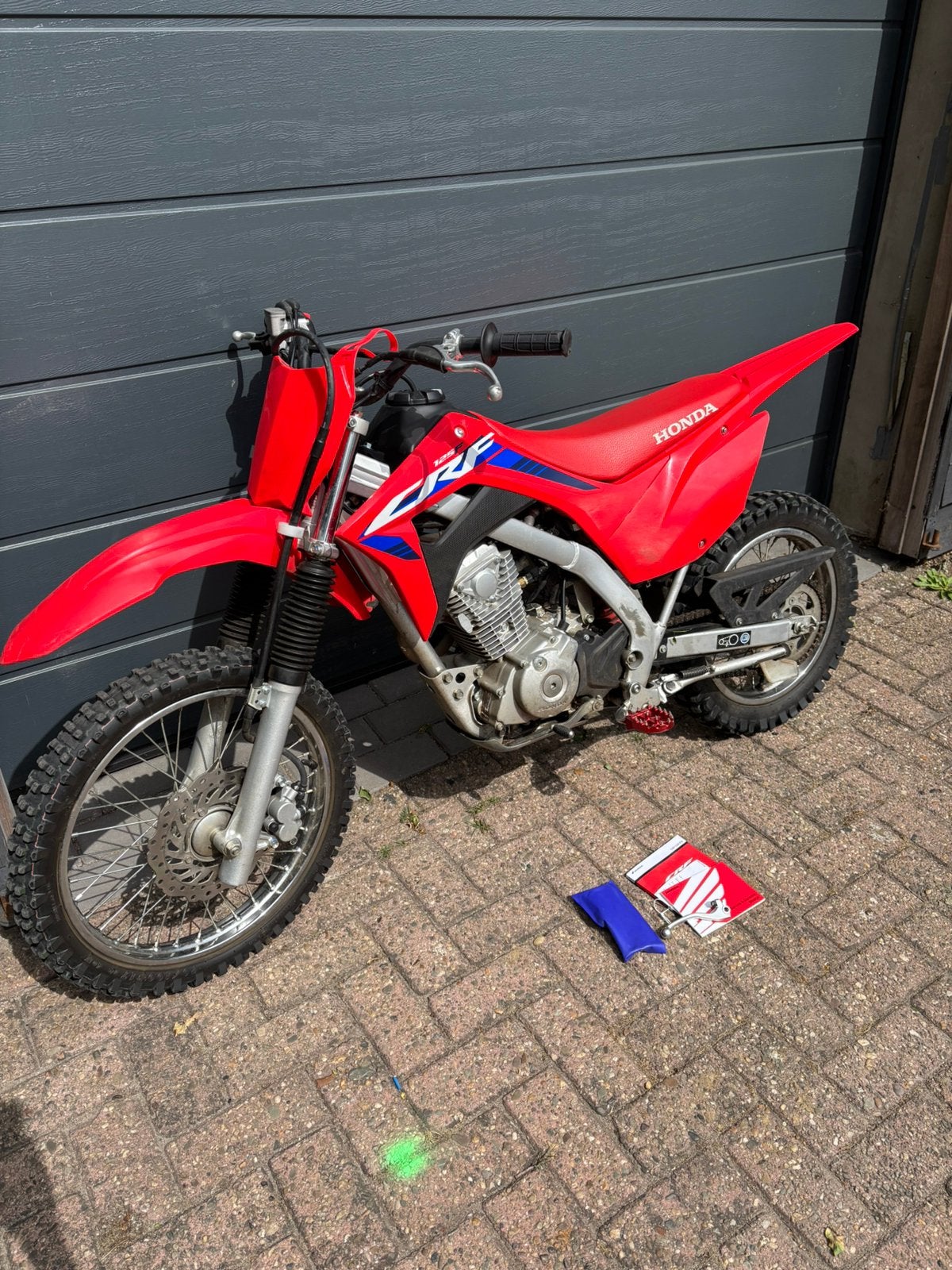 Honda crf125F - 2022, Bedrijf, Crossmotor, Handgeschakeld, 1 cilinder