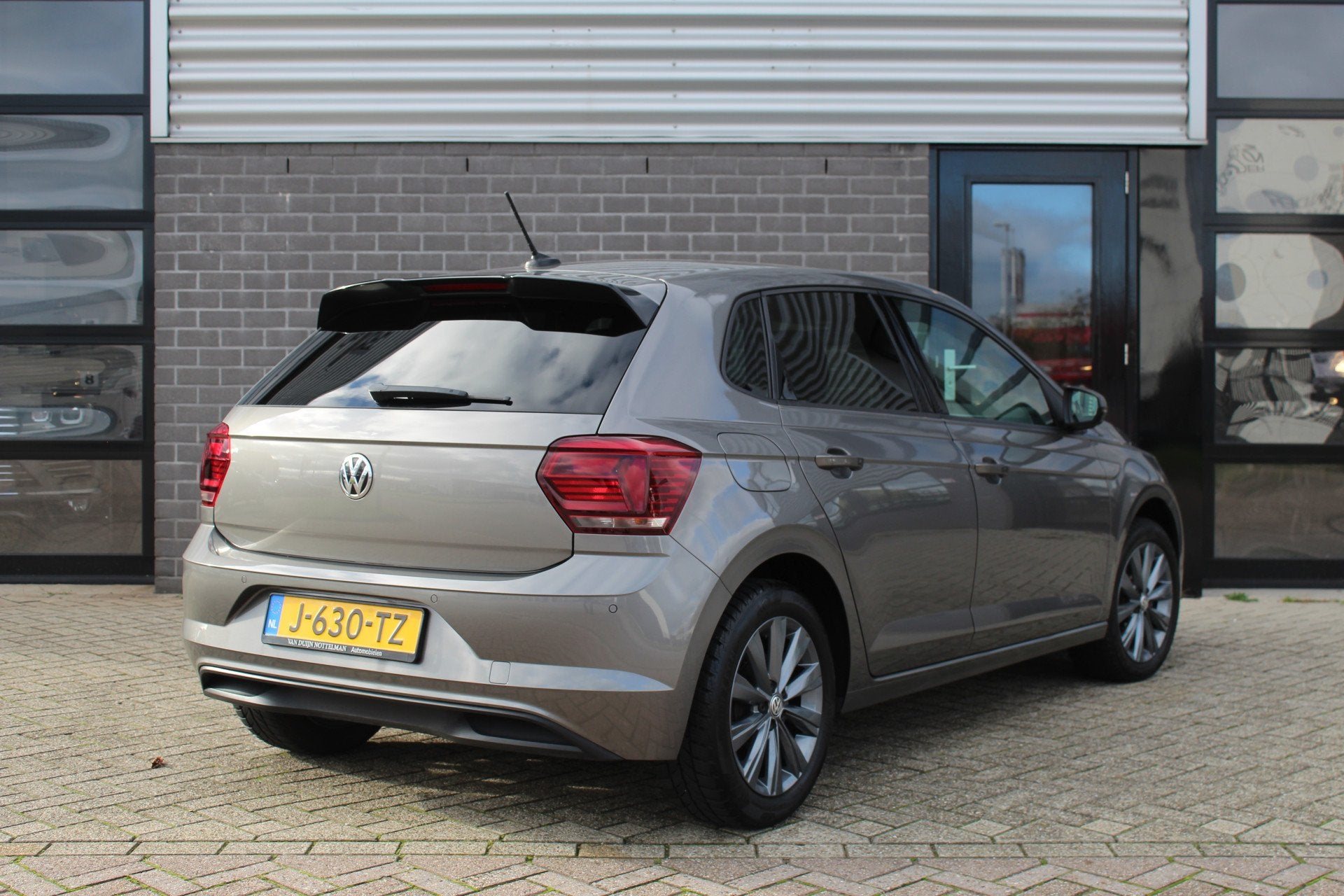 Volkswagen Polo 1.0 TSI Highline / Carplay / Automaat / Stoe, Automatische klimaatregeling, Stof, Gebruikt, Met garantie (alle)