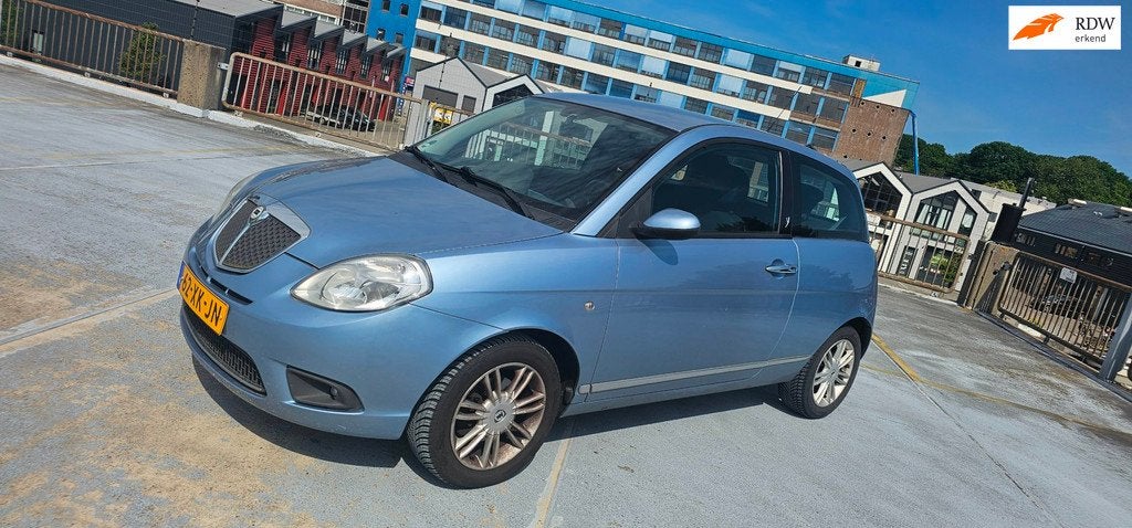 Lancia Ypsilon 1.4 Oro, Auto's, Lancia, Voorwielaandrijving, Gebruikt, 31 €/maand, 4 cilinders