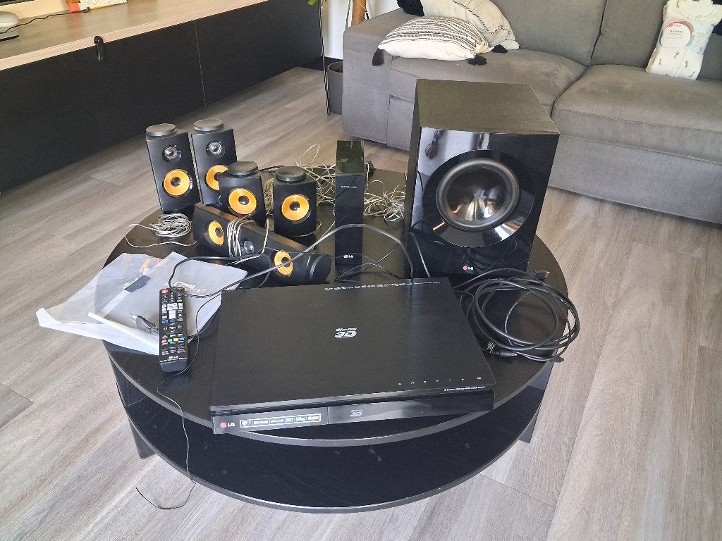 LG home cinema set, Overige merken, Blu-ray-speler, 70 watt of meer, Ophalen of Verzenden