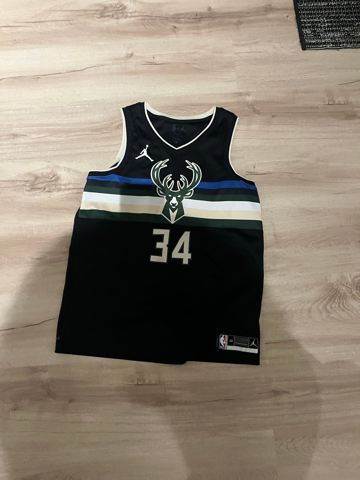 Milwaukee Bucks Giannis Antetokounmpo NBA Jordan Jersey, Zwart, Zo goed als nieuw, Algemeen, Verzenden