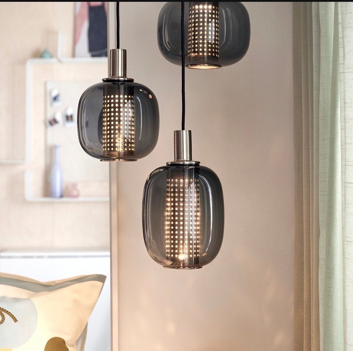 IKEA HOGVIND hanglamp met 3 lampen, rookgrijs, Huis en Inrichting, Lampen | Hanglampen, Ophalen, Zo goed als nieuw, Glas, E14 (klein)