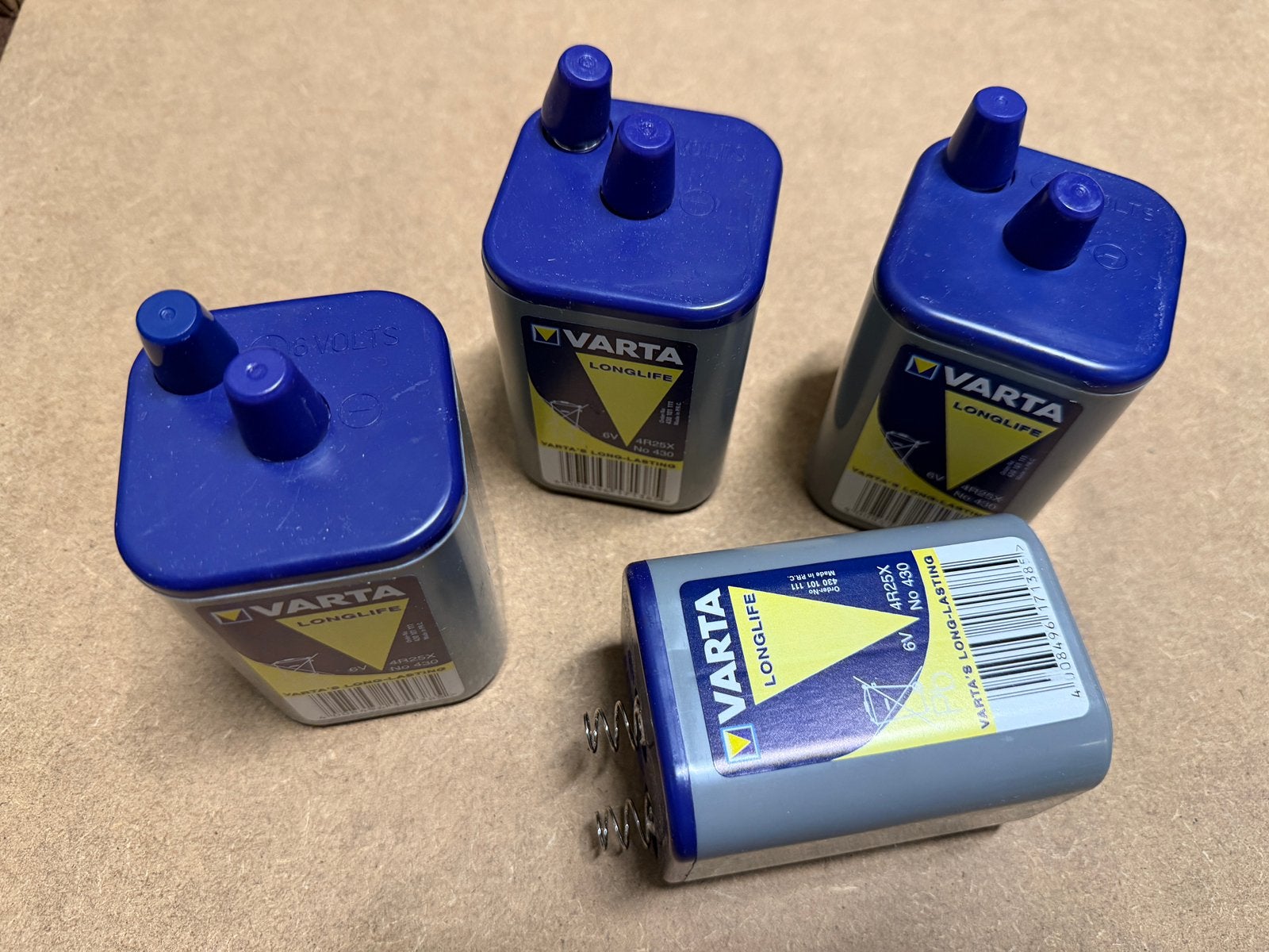 Vier Varta Longlife 6v batterijen, Ophalen of Verzenden, Nieuw