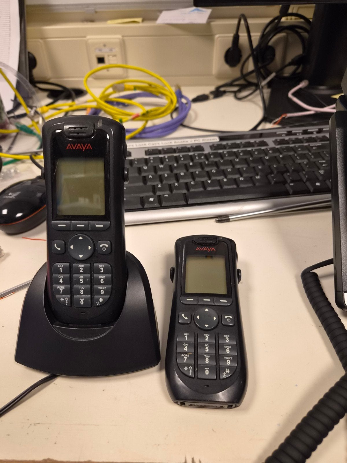 Avaya IP-telefoons (diverse modellen) - Zakelijke telefonie, Ophalen of Verzenden, Gebruikt, 2 handsets