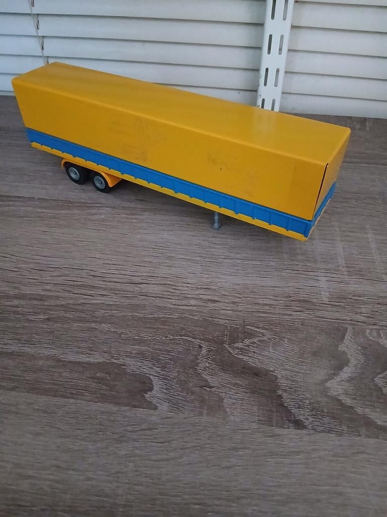 Opleges van tekno 1.50, Hobby en Vrije tijd, Modelauto's | 1:50, Ophalen of Verzenden, Bus of Vrachtwagen, Tekno
