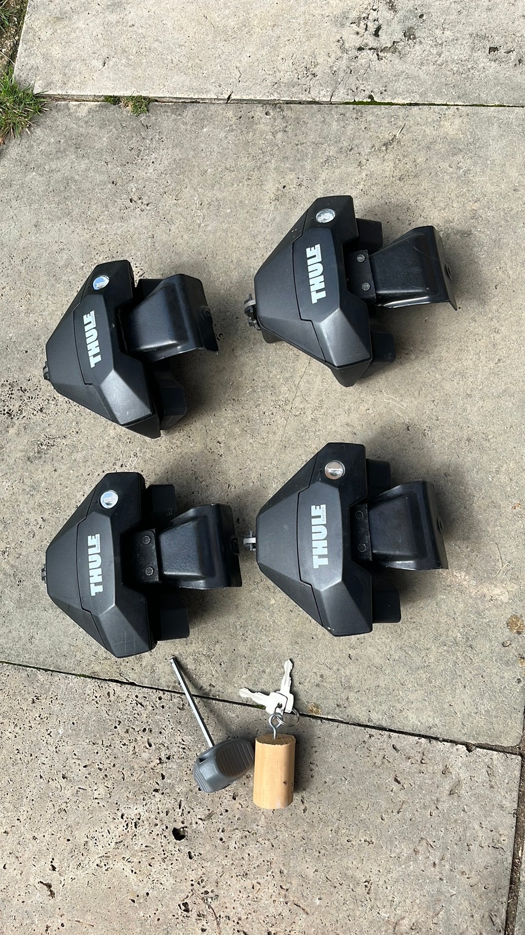 Thule Evo Clamp 7105 Voetenset + Kit 145261 voor Polestar 2, Ophalen of Verzenden, Gebruikt