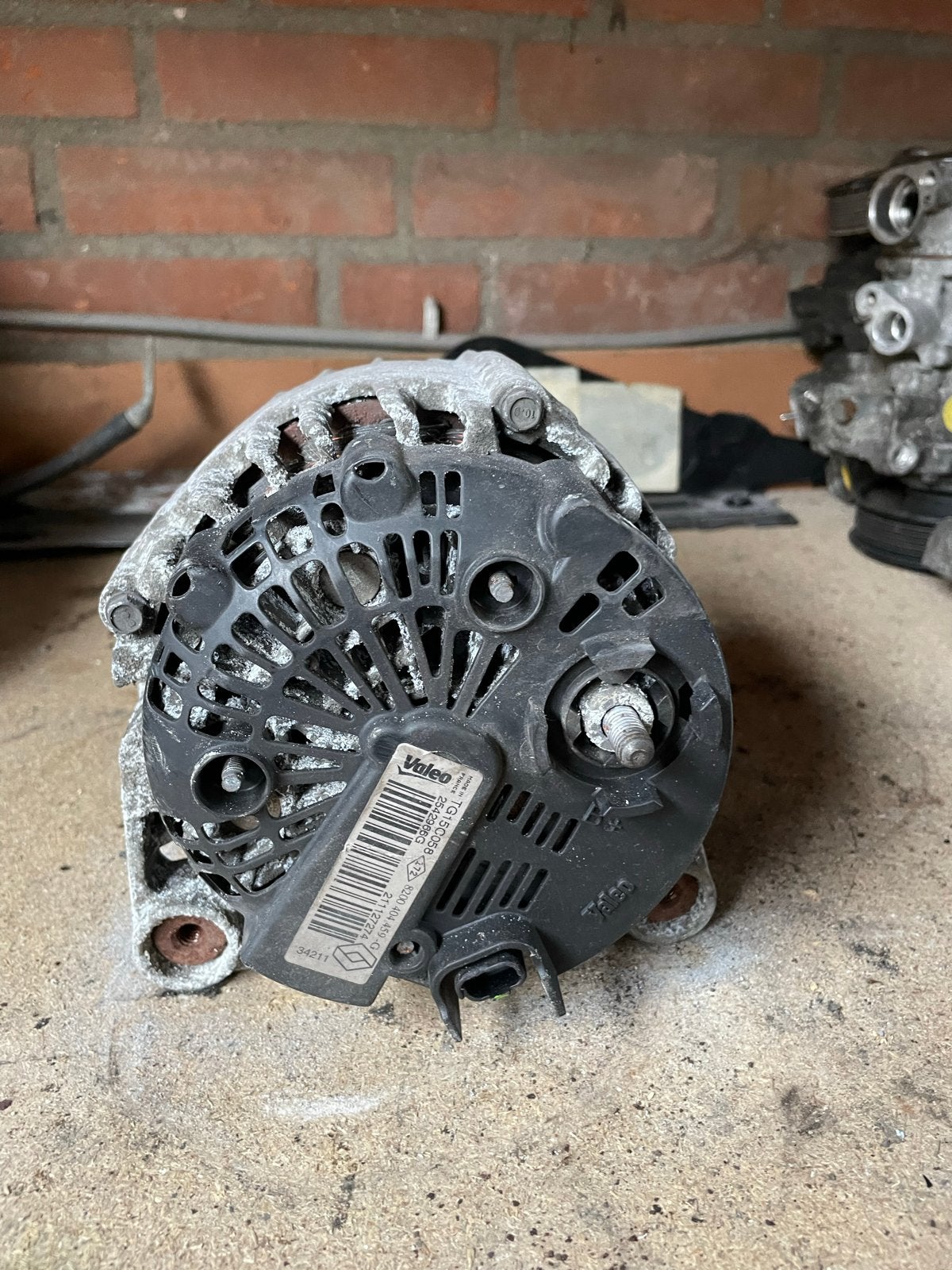 Dynamo TG15C058 8200404459-G, Ophalen of Verzenden, Gebruikt, Renault