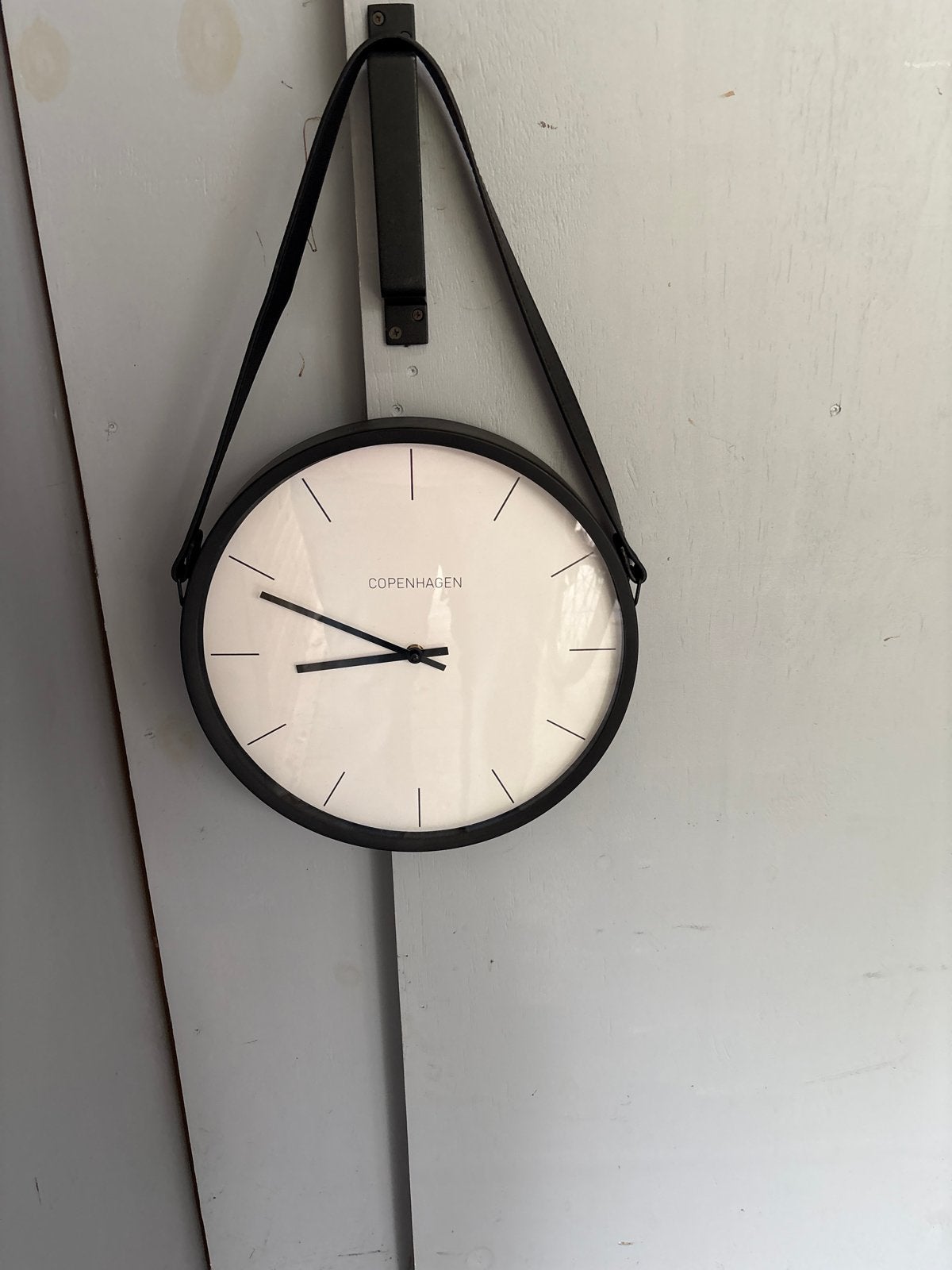 Moderne Hangklok Kopenhagen - Ø 33 cm, Wandklok, Analoog, Werkt op batterijen, Ophalen of Verzenden