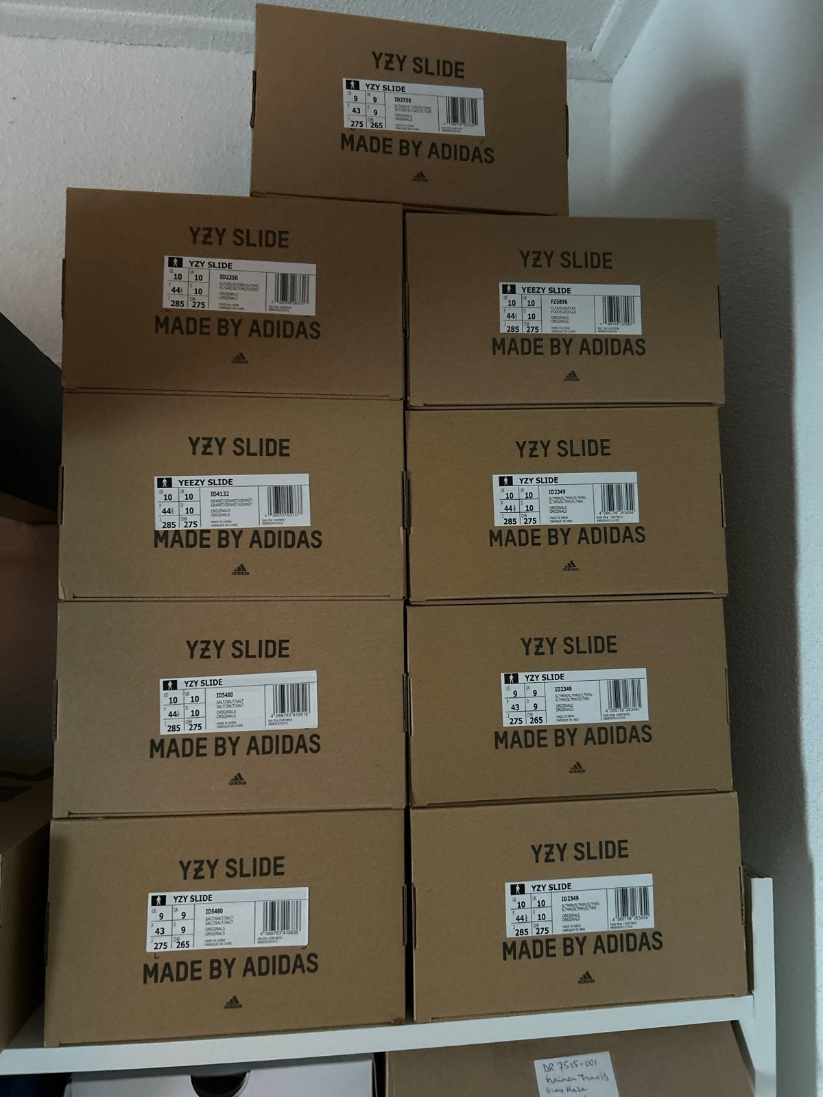 Partij Yeezy Slide - Maten 43 & 44 1/3 - Diverse Kleuren, Kleding | Heren, Ophalen of Verzenden, Nieuw, Overige kleuren, Slippers